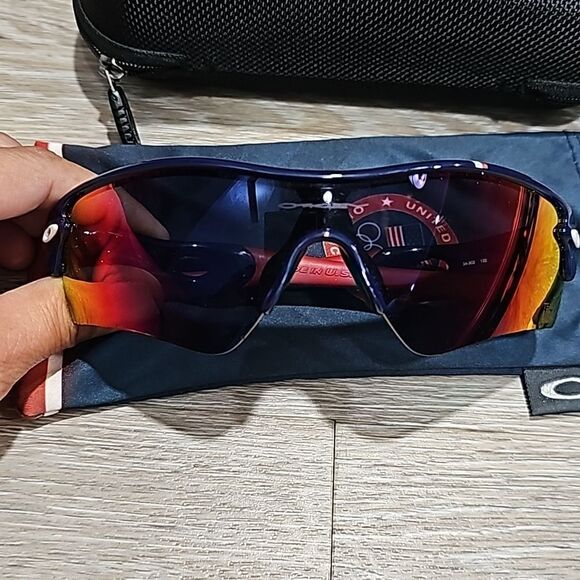 USA Olympic Oakley sunglasses - Picture 11 of 13